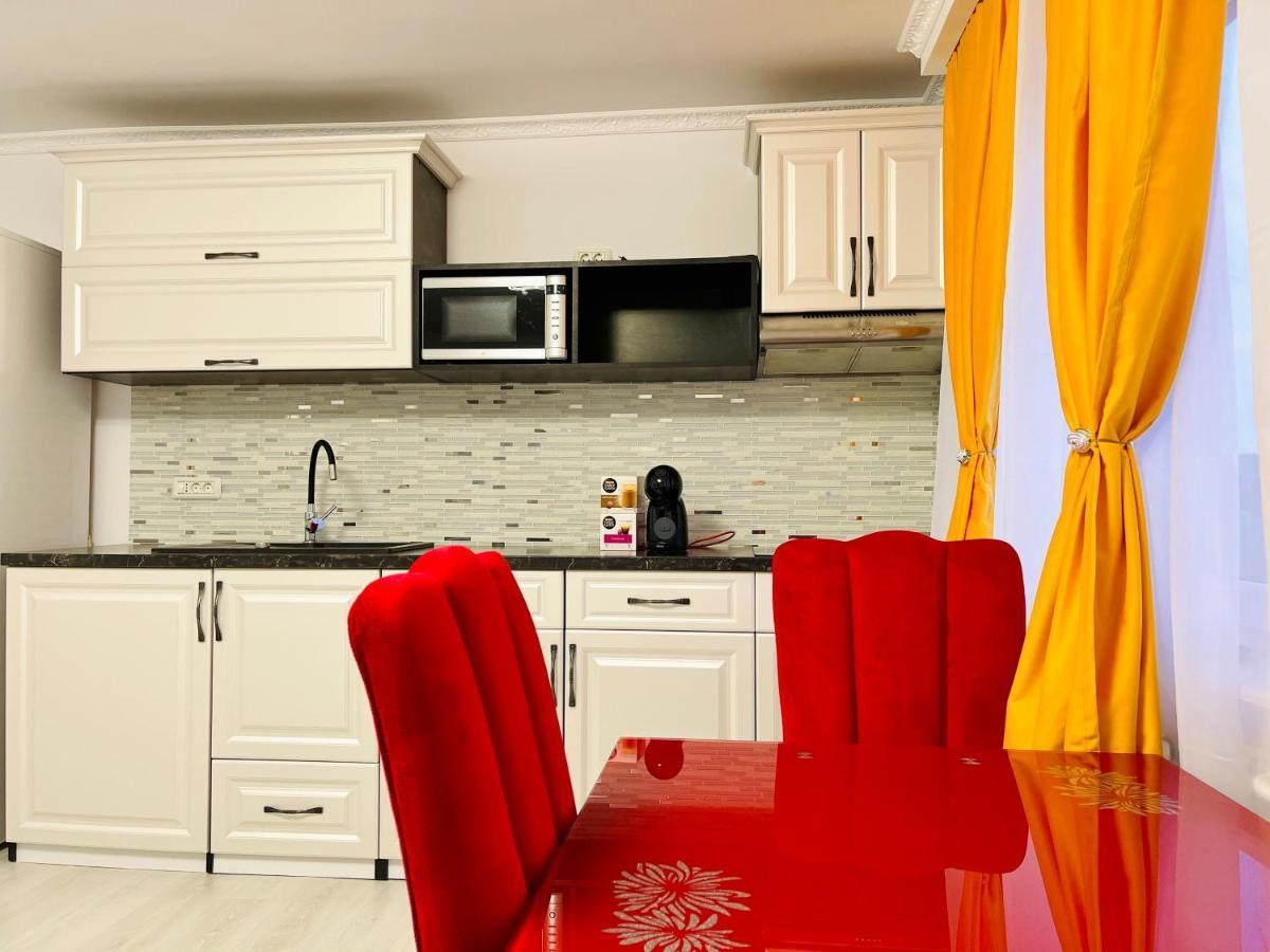 Apartament Premium Isabella Arad Exterior photo